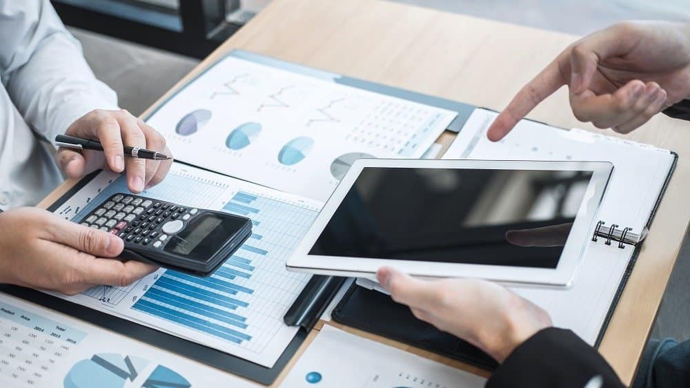 How financial advisory can help your business to grow further-min